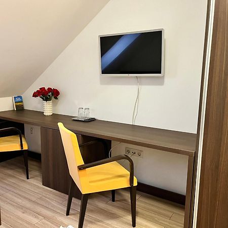 Hotel Pipacs Panir & Grill Garden Vendeghaz Győrújbarát Exteriér fotografie