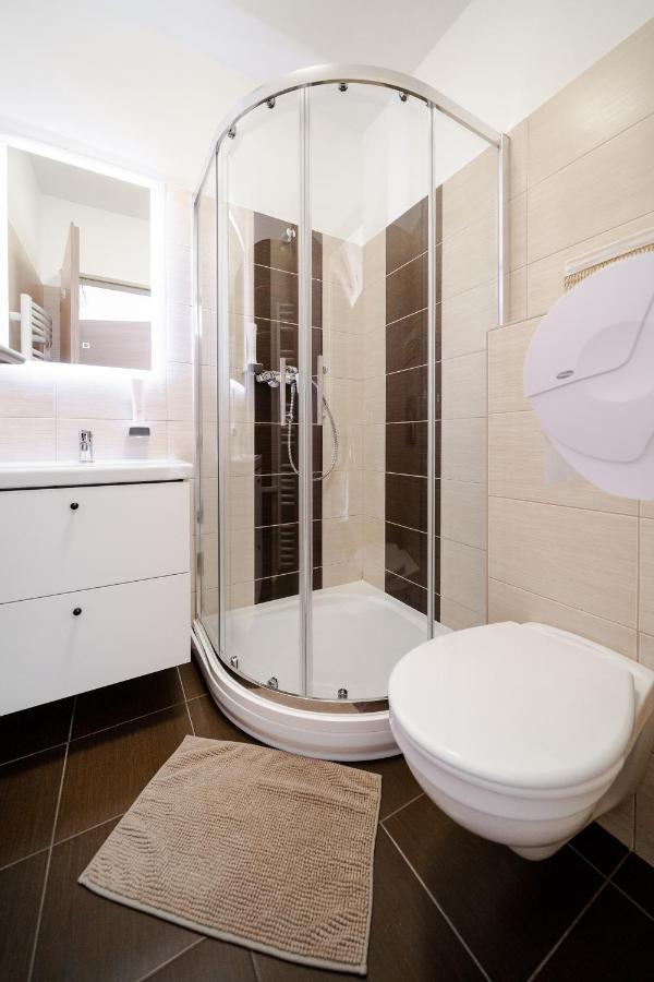 Hotel Pipacs Panir & Grill Garden Vendeghaz Győrújbarát Exteriér fotografie