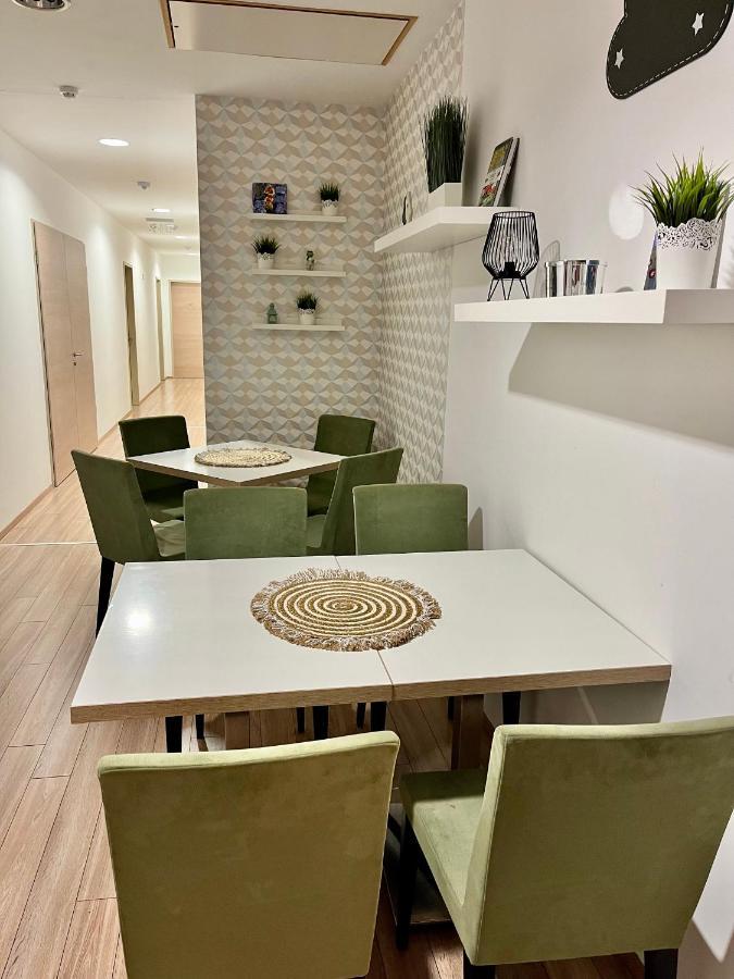 Hotel Pipacs Panir & Grill Garden Vendeghaz Győrújbarát Exteriér fotografie
