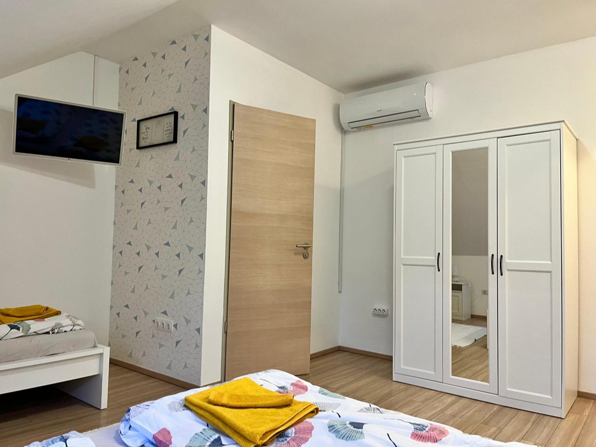 Hotel Pipacs Panir & Grill Garden Vendeghaz Győrújbarát Exteriér fotografie